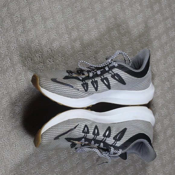 Nike Size 8 Grey & Black Running Shoes B09258-100 - Picture 3 of 7